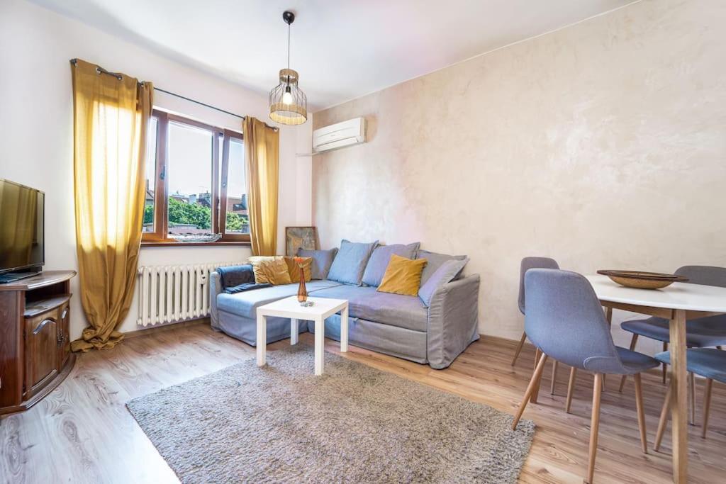 Central Apartment 2Bd Next To Vitosha Bul. Sofia Exterior photo